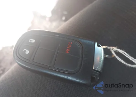 2018 Jeep Cherokee Latitude Plus Fwd z USA, uszkodzony, nr VIN 1C4PJLLB4JD503972